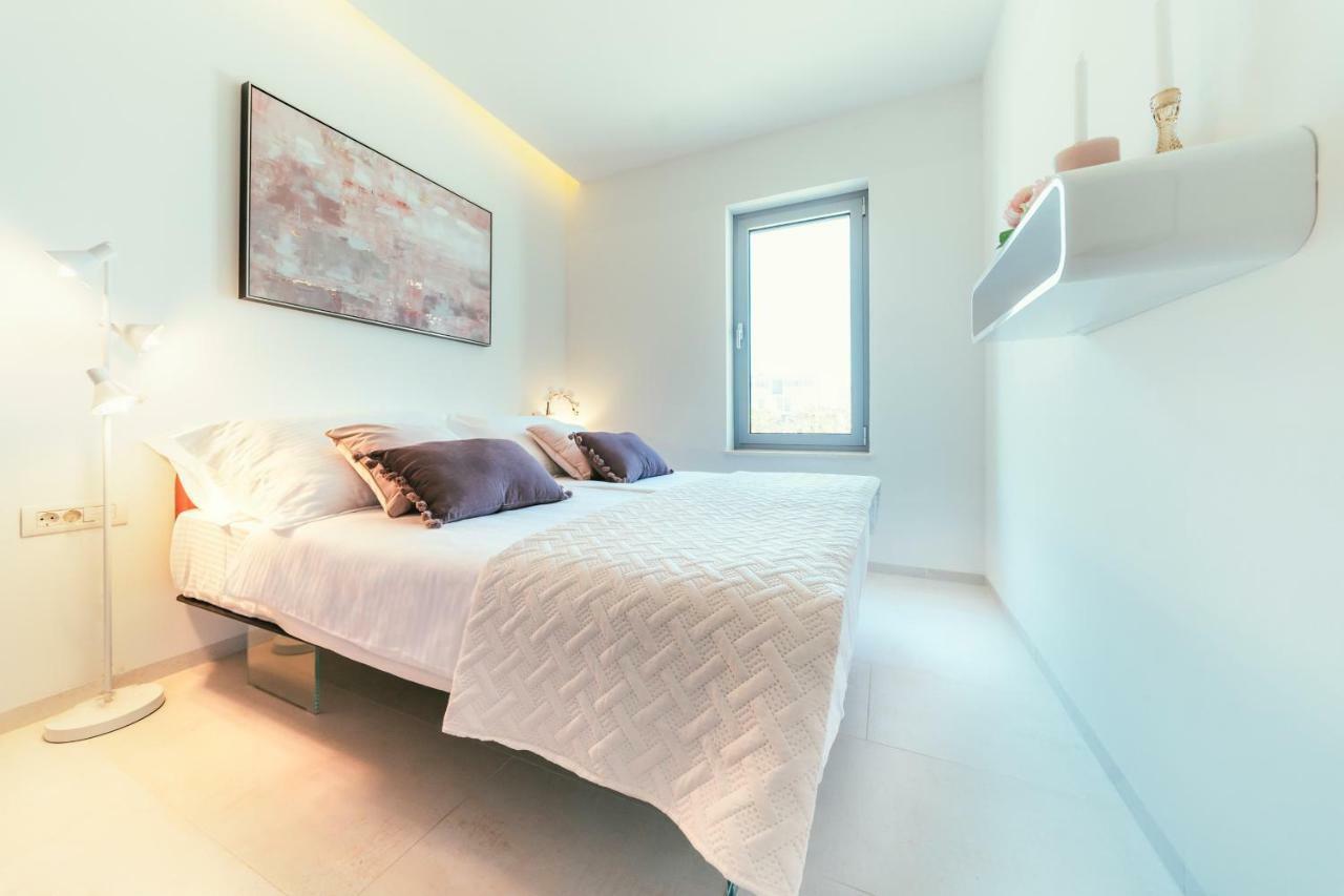 Unique Luxury Designers Apartment Right Next To The Beach Sukošan 외부 사진